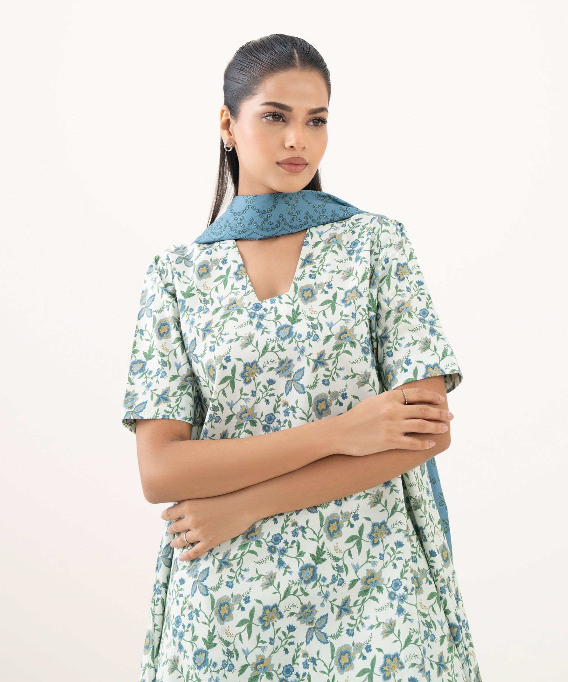 Women's Unstitched Cotton Printed Off White Three Piece Suit